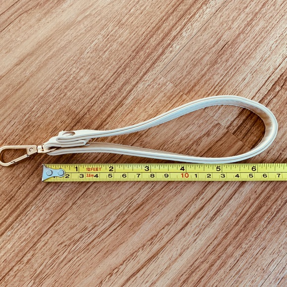 **HP 2Xs** NWOT beautiful pink/white polka dot purse/wristlet - Picture 12 of 14